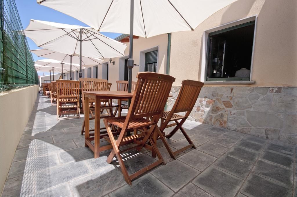 Porto De Rinlo Hotel Exterior photo